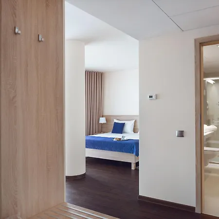 Molo Hotel 3*